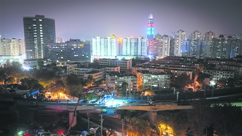 胶济三线特大桥全长861.96米,建成后将连接多个重要区域,图为施工现场